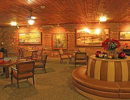 Iron Road Inn Элкинс Экстерьер фото